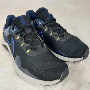 Nike NWOT Legend Essential 2 Sneakers, women's size 6, blue